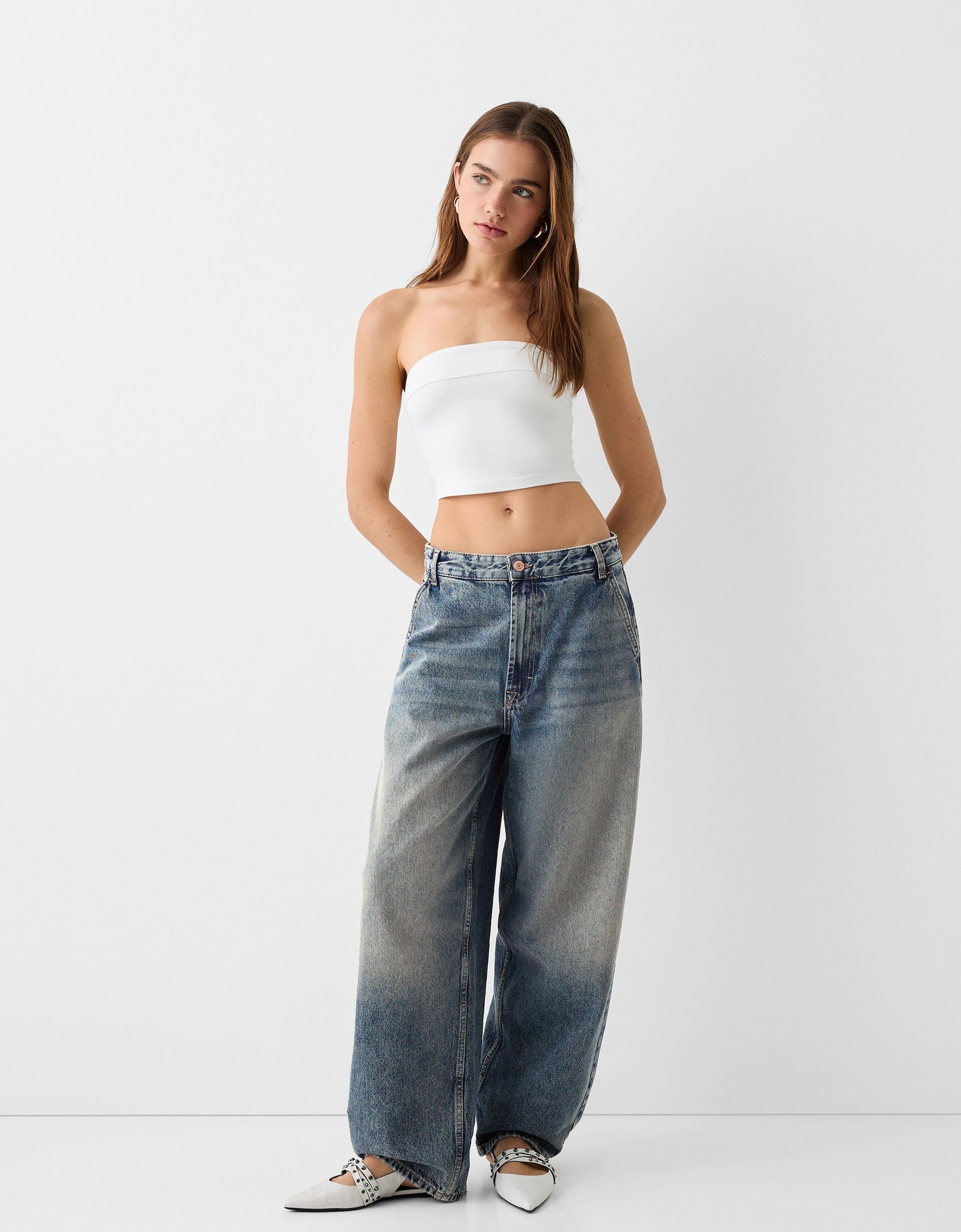Faded Skater Fit Baggy Jeans - Image 4