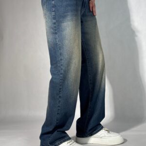 Blue Ridge Loose Straight Fit Jeans